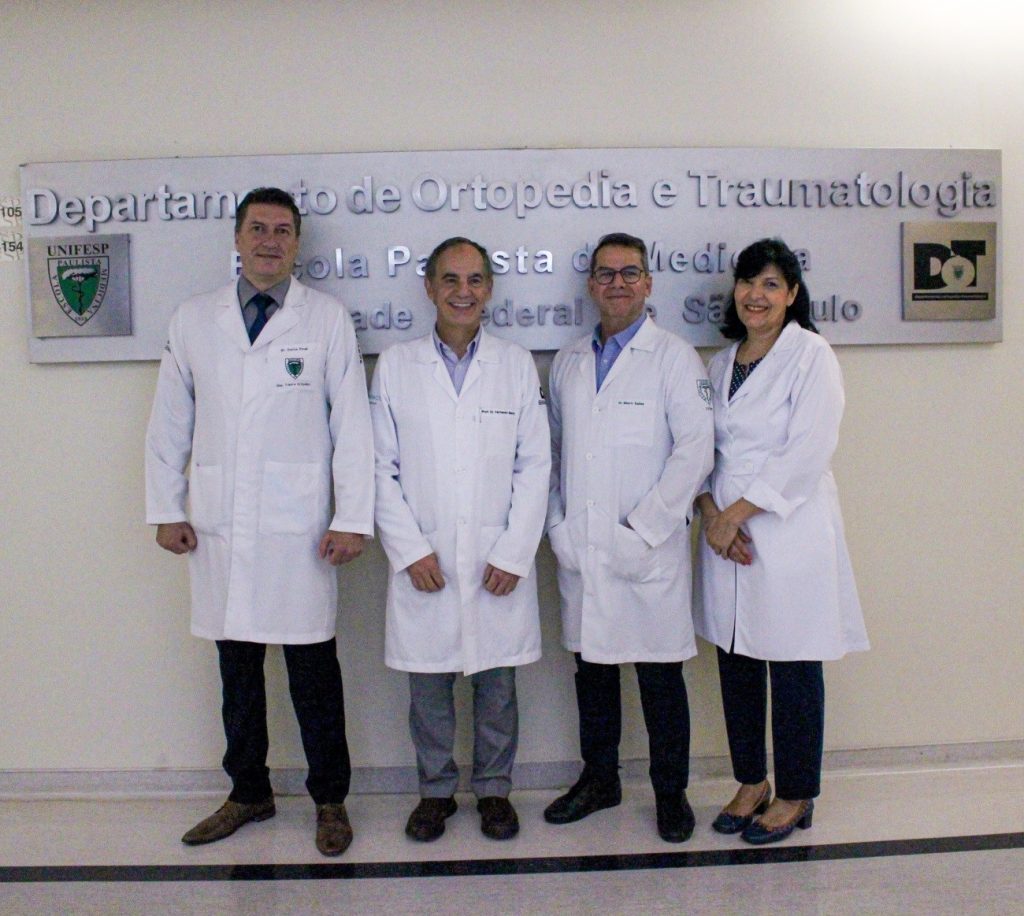 Esq.p/direita: Dr.Carlos Finelli, Prof. Dr. Fernando Baldy dos Reis, Prof. Dr. Mauro José Costa Salles e Dra. Adriana Macêdo Dell´Aquila