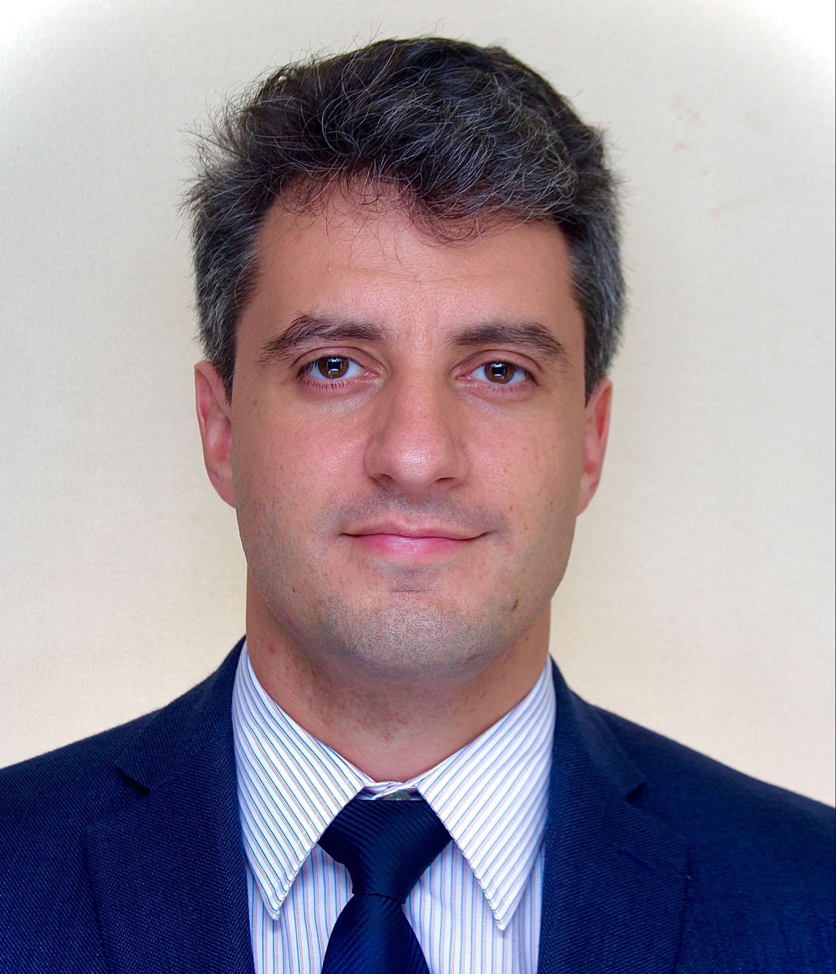 Dr. Carlos Franciozi